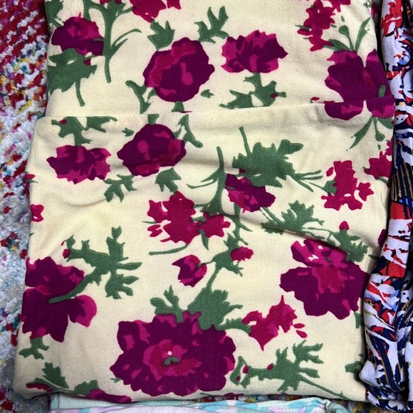 LuLaRoe Floral Leggings OS - Picture 2 of 11